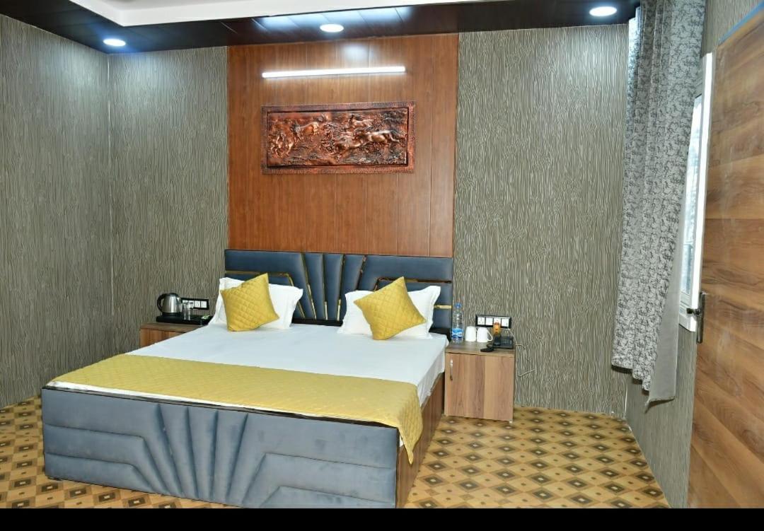 Hotel Pearl Residency Mukteshwar Kültér fotó